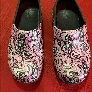 CROCS  floral clogs